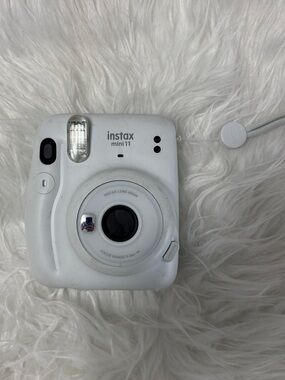 Instax Mini 11 Instant Camera in White